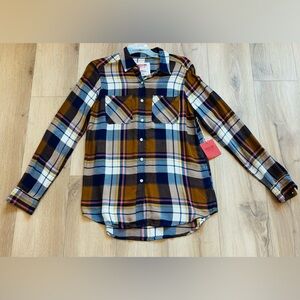 New with tags, women’s boyfriend fit, button down flannel, long sleeve, plaid